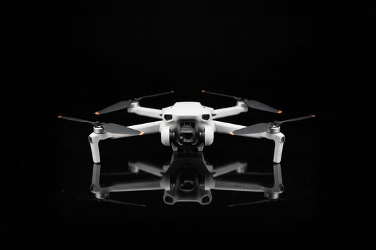 Drone DJI Mini 3 4K HDR 249g - Fly More Combo EU - 38 Min Vol - Prise de Vue Verticale - Stabilisation 3 Axes