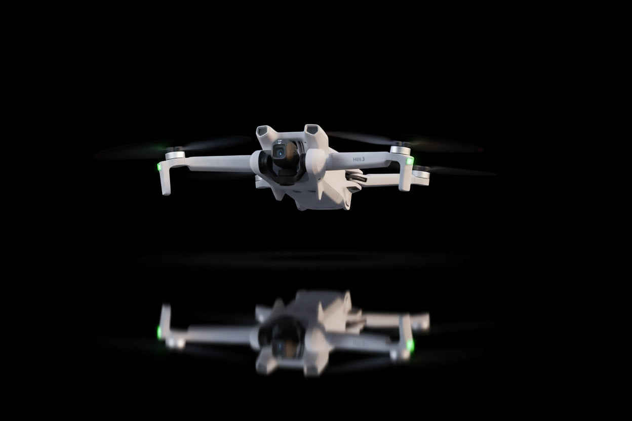 DJI Mini 3 Drone Caméra 4K HDR - Ultra-Léger 249g avec DJI RC et 38 Min d'Autonomie -