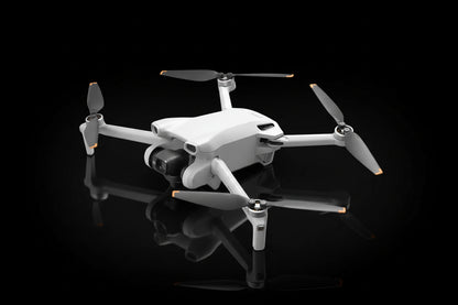 DJI Mini 3 Drone Caméra 4K HDR - Ultra-Léger 249g avec DJI RC et 38 Min d'Autonomie -